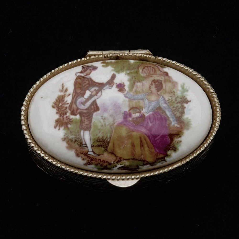 Vintage Enamel Top Pill Box
